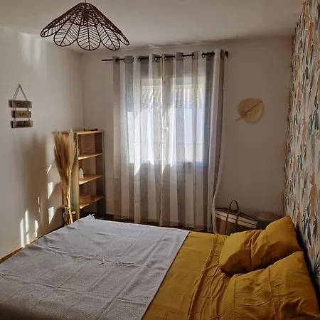 La Maison De Leonie Sur * Vias